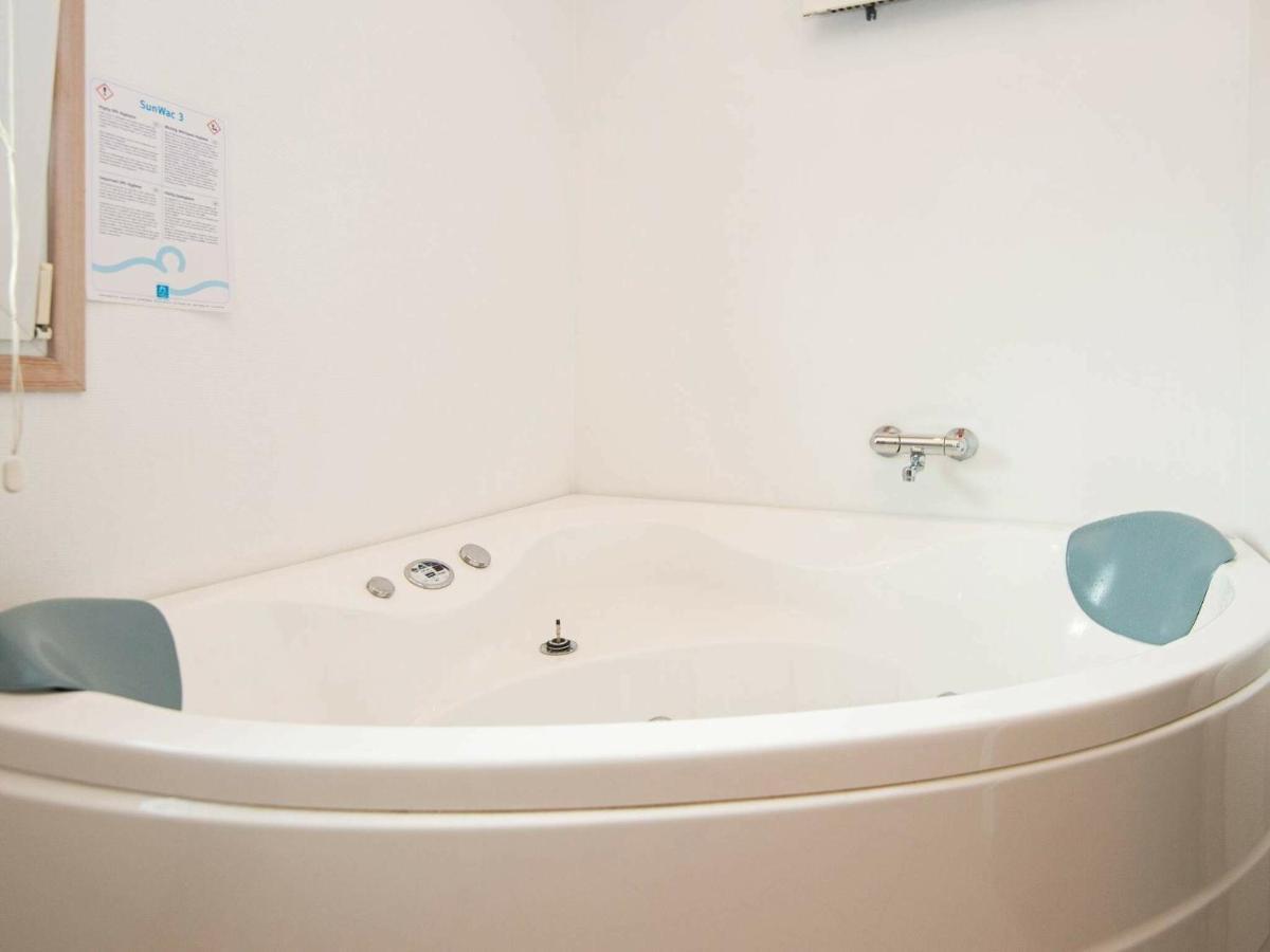 6 Person Holiday Home In Sj Lund Sjolund Kültér fotó