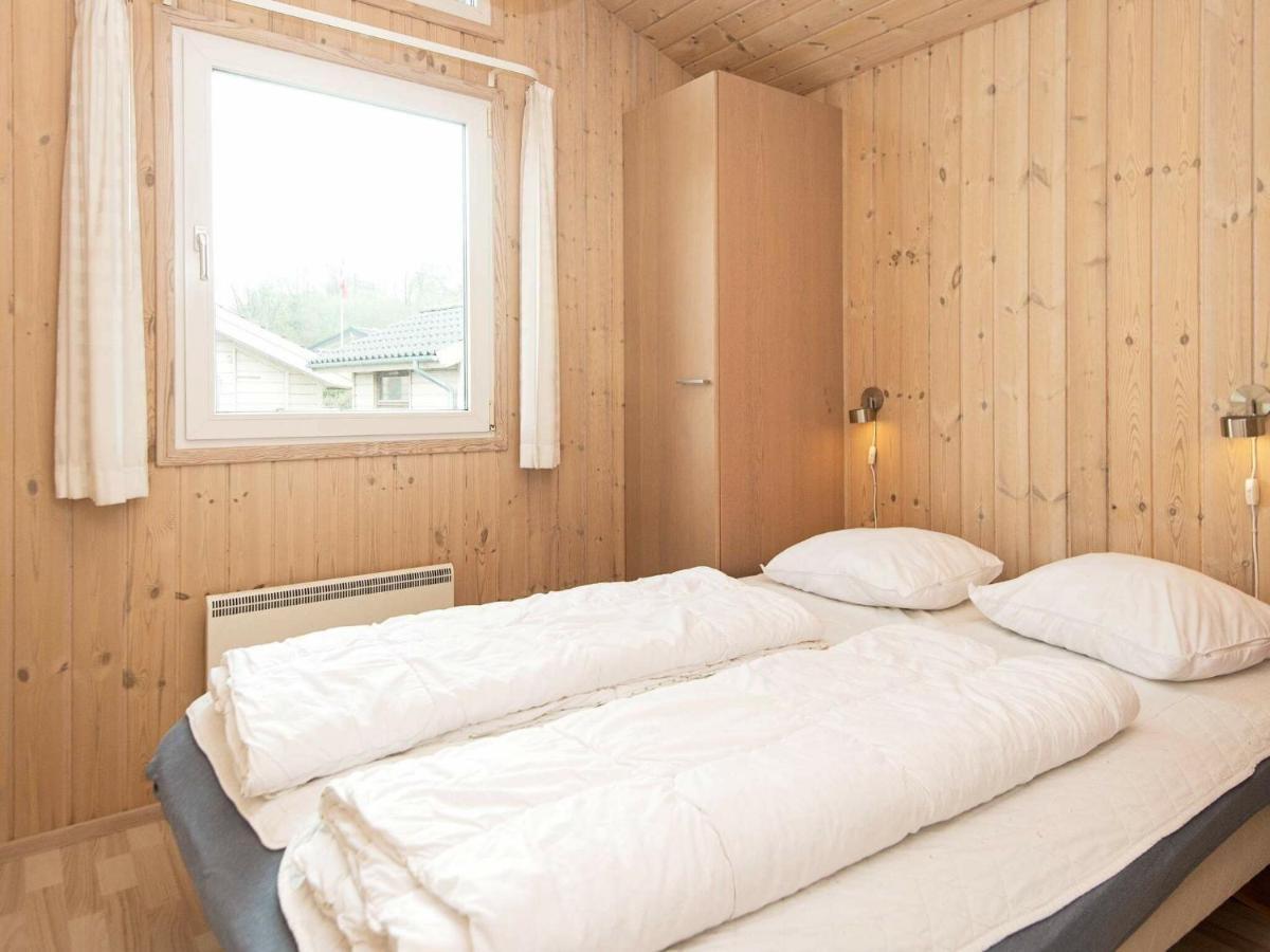 6 Person Holiday Home In Sj Lund Sjolund Kültér fotó